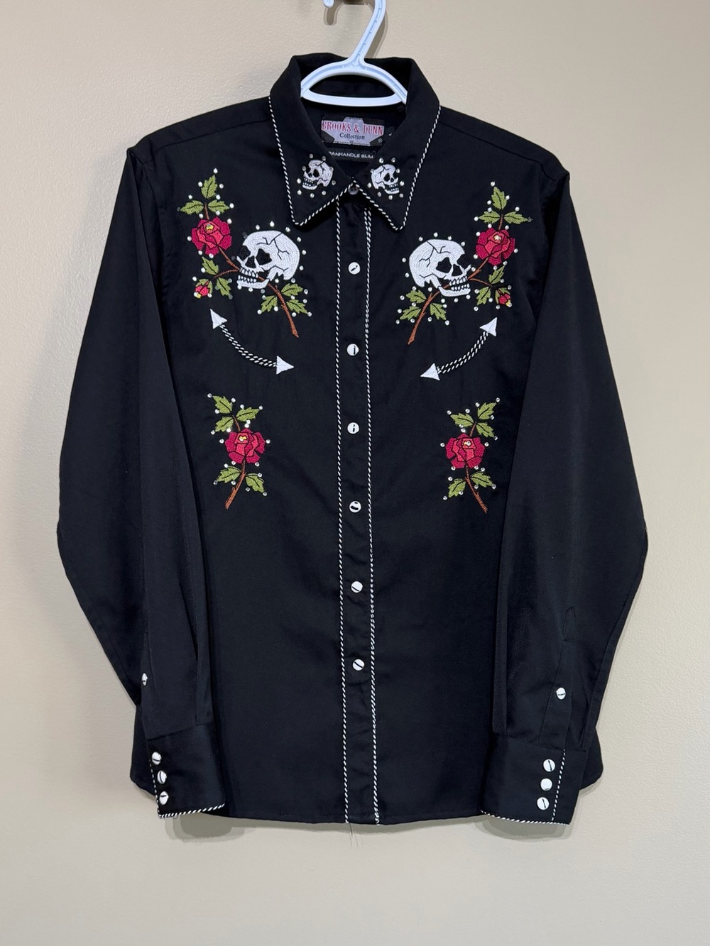 Y2K Brooks & Dunn Panhandle Slim Skull Rose Embroidered Rhinestone Snap Down